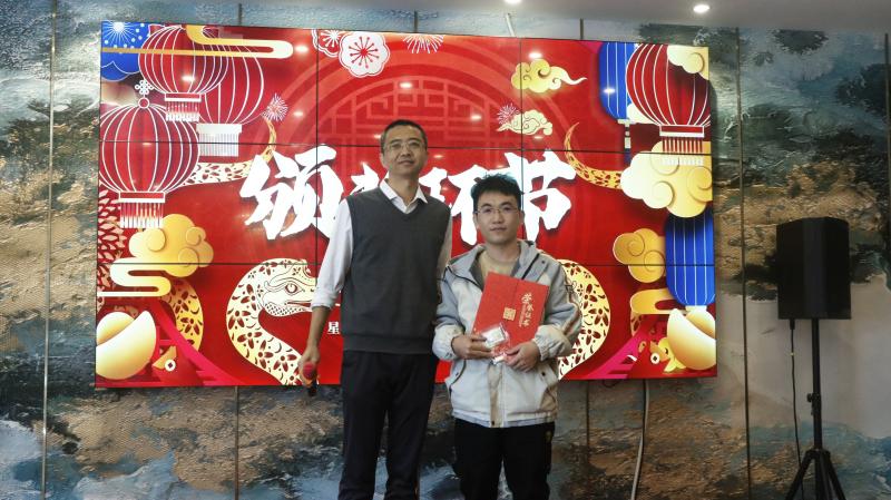 年度貢獻(xiàn)獎(jiǎng)